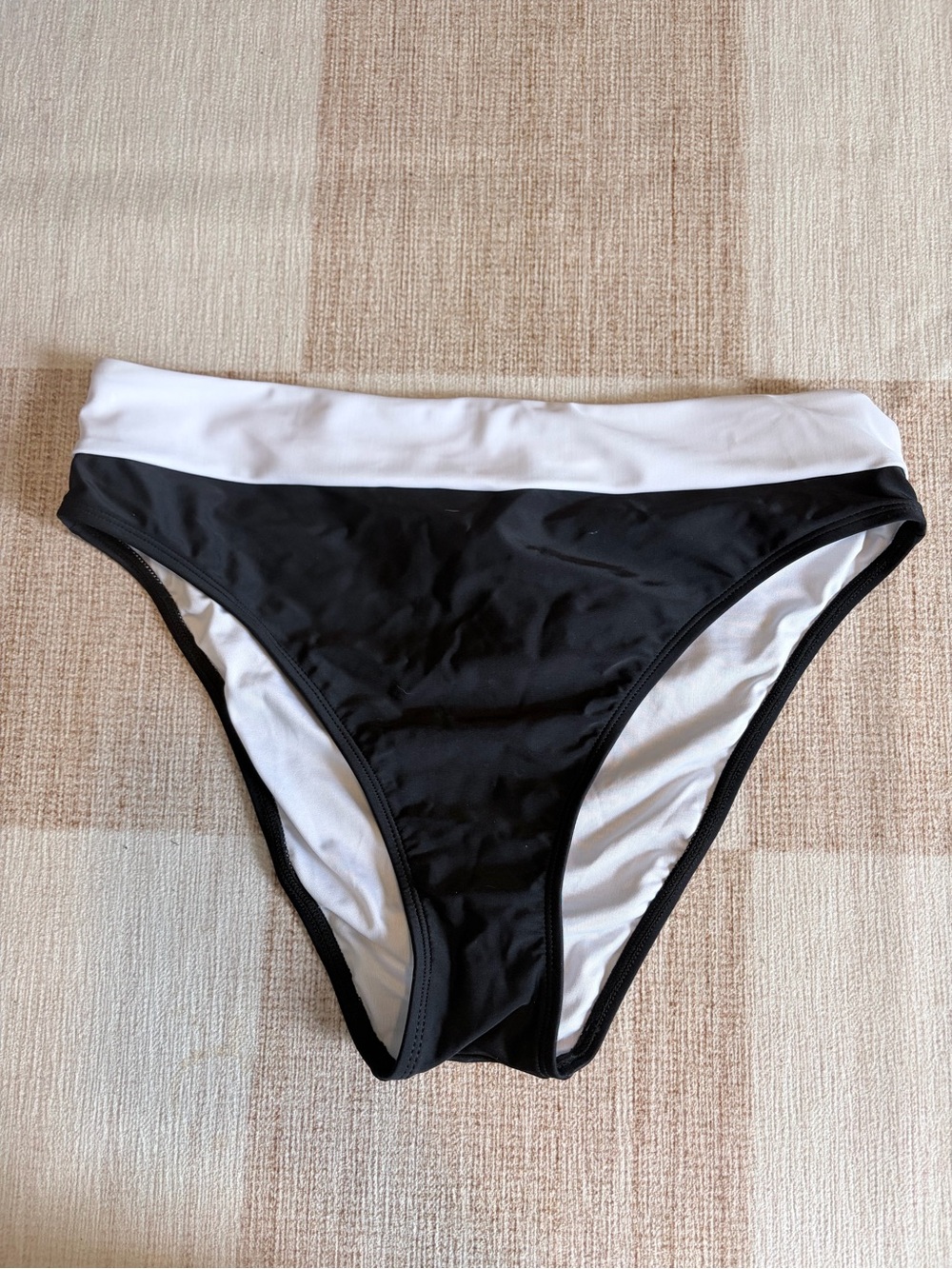Cupshe Black and White Two-Tone Bikini Bottoms